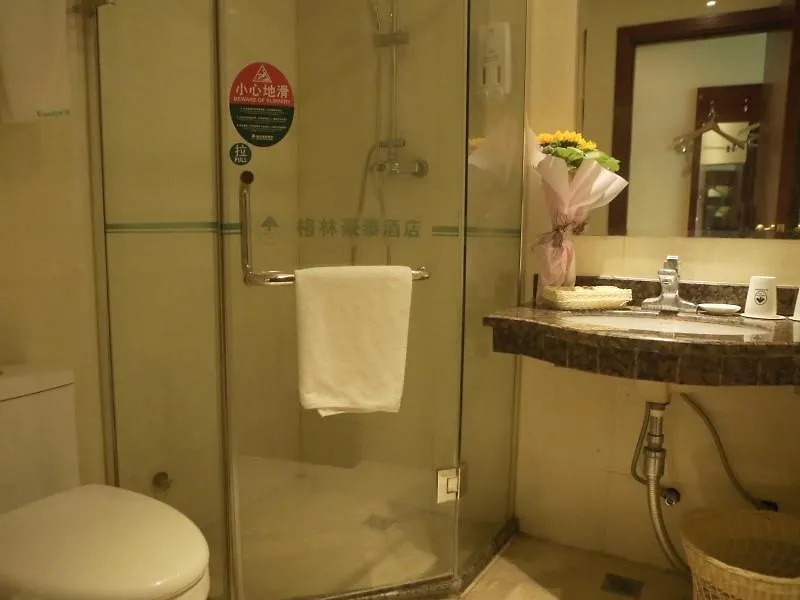 Greentree Inn Henan Zhoukou Wenming Road Business Hotel 3*,  الصين